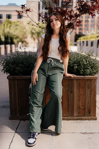 The Ivy Side Bow Track Pant in Emerald